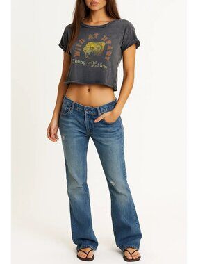 Vintage Canvas Wild at Heart Young Wild and Free Mineral Wash Size Medium